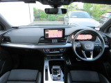 運転に必要な情報をメーター内に集約し、ドライバーの安全で快適な運転に寄与するアウディバーチャルコックピット。