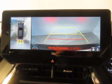 バック時の運転をサポートするバックガイドモニター&パノラミックビューモニター付き