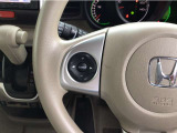 【ステリモ】ステアリングリモコンスイッチにてオーディオ操作可能となっており、運転にも集中できます。少しでも視線移動を減らし事故に遭う確率を下げます。