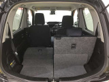 シートアレンジが多彩で、荷物の大小に応じてスペースを変えられる便利なお車です!