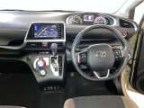 見通しのよいすっきりとした視界で、誰でも運転しやすいです。運転のしやすさは疲れにくさにも繋がりますよ♪