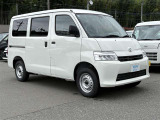 現車を見に行きたいけど時間が・・・というお客様。ご安心下さい。お電話・メールにご連絡頂ければお伝え出来る限りお車の詳細をご報告させていただきます。