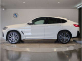 【BMWのxDrive】xDriveはいかなる状況下でも安定した走りを実現しています。 これによりストレスなく運転できることはもちろんのこと、安全性能も向上しています。