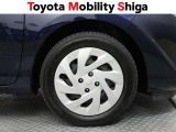 シンプルなデザインの純正ホイールキャップです。落ち着いたデザインですので車体と一体感があります。