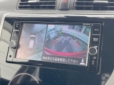 【アラウンドビューモニター】専用のカメラにより、上から見下ろしたような視点で360度クルマの周囲を確認することができます☆死角部分も確認しやすく、狭い場所での切り返しや駐車もスムーズに行えます。