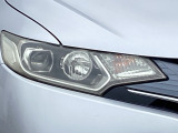 明るくて長寿命のLEDヘッドライト採用