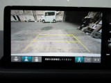 バックカメラの画像です。ガイドラインがスムースな車庫入れをサポートいたします!車庫入れの安心感がアップしますね☆