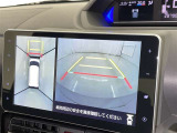 【フロントカメラ】運転席に座った状態で死角になりやすいクルマの前の様子まで確認でき安全ですね♪