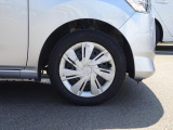 車体の雰囲気と合っている純正ホイールキャップ仕様です。