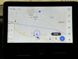 ディスプレイオーディオを装備。スマホとクルマをつなぐことで、これまでのナビに加えて、いろんなサービスが楽しめます。