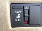 【パワースライドドア】スマートキーや運転席のスイッチで後席スライドドアの開閉が可能♪電動だから力を入れてドアを開ける必要が無く、小さなお子様でも簡単に開け閉めでき快適です♪