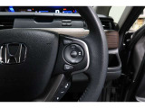 Hondaセンシングの機能のひとつ、アダプティブクルーズコントロール付!アクセルから足を離しても設定したスピードと前車との車間を保ち走行してくれます!車線維持もアシスト☆高速道路で疲労軽減ですね☆