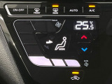 【オートエアコン】一度お好みの温度に設定すれば、車内の温度を検知し風量や温度を自動で調整。暑い&hellip;寒い&hellip;と何度もスイッチ操作をする必要はありません。快適な車内空間には必須の機能ですね♪