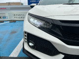 LEDヘッドライト搭載でしっかり明るく照らしてくれるので、夜間走行や不慣れな道でも安心です。