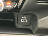 USB充電口を搭載しています!携帯電話の充電などに便利です!