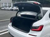 BMWを熟知したメカニックによる、360度の納車前点検。ドイツ本国と同様の教育・訓練を受けたメカニックが徹底的に点検、整備した後にお客様にお引渡しします。
