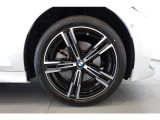 お車の詳細等はお気軽にBMW正規ディーラー Osaka BMW BPS姫里までお問い合わせくださいませ。スタッフ一同、お待ちしております。0078-6002-582225