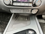 充電用ソケットつき★置き型のワイヤレス充電にも対応しております♪