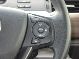 Hondaセンシングの機能のひとつ、アダプティブクルーズコントロール付!アクセルから足を離しても設定したスピードと前車との車間を保ち走行してくれます!車線維持もアシスト☆高速道路で疲労軽減ですね☆
