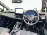 運転席まわりです。 各操作スイッチは使いやすい位置に配置されてます。