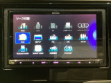ナビゲーションはフルセグTV対応のメモリーナビ(社外品)を搭載しています。Bluetoothオーディオ機能がありますので、スマートフォンなどの音楽も再生できます。