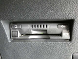 ナビ連動タイプのETC車載機です。ナビゲーションと連動してくれますのでカード未挿入を知らせてくれるなど便利な機能が追加されています。