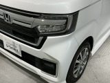 LEDヘッドライトは、点灯の瞬間から最大光量を発揮し、突然暗くなるトンネルなどでの安定感を高めます。