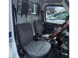 販売車両の納車前整備をしっかりと実施いたします!!お客さまに安心・満足をご提供いたします!!