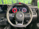 【ステアリングスイッチ】運転中、前方から目線をそらすことなく、オーディオ等の操作が可能な便利機能!安心&快適なドライブを演出してくれます♪