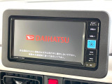 【純正ナビ】人気の純正ナビを装備しております。ナビの使いやすさはもちろん、オーディオ機能も充実!キャンプや旅行はもちろん、通勤や買い物など普段のドライブも楽しくなるはず♪