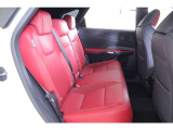 心に落ち着きをもたらし、ゆったりと過ごせる後席空間