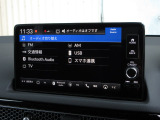 ナビゲーションはホンダコネクトディスプレイを装着しております。AM、FM、Bluetooth、フルセグTVがご使用いただけます。初めて訪れた場所でも道に迷わず安心ですね!