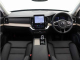 Google搭載/ETC2.0/360度カメラのフルセット搭載。11.2インチの新型タッチスクリーン式センターディスプレイと、モード選択式の12.3インチデジタル液晶ドライバー・ディスプレイを装備。