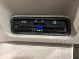 いまや快適なカーライフに欠かせないETCが付いています。