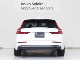 スウェーデンらしさを全身で表現した 、躍動感にあふれるスタイリングとパフォーマンス。細部にいたるまで気を配られたインテリア空間とスマートな多様性。ライフスタイルを彩るエステートです。