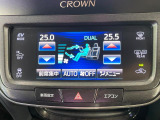 【左右独立型フルオートエアコン】運転席と助手席でそれぞれお好みの温度に設定可能。同乗者にも配慮した、快適な空調をお届け致します。