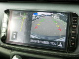 サイドモニター付きなのでギリギリまで幅寄せしちゃって下さい♪細い道などで対向車とすれ違う際にも便利ですよ★