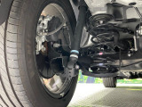 お車を安心してお乗りいただく為には、足回りの定期点検が欠かせません。サービスサポート(有償保証)では無料点検もご提供しており、安心のカーライフをお過ごしいただけるサポート体制が整っています。