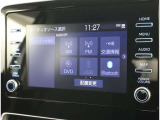 純正ナビを装備。タッチパネル式で使いやすく、お出かけもラクラクです。