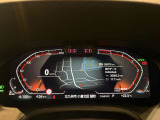 『運転』に対するBMWのこだわりはメーターパネルにも表れております。視野性の良いメーターパネルは疲労感の軽減と、運転の楽しさをもたらしてくれます。