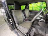 運転席シート廻りは使用感も少なく、良好な状態となっています。丁寧に使われていたことがよくわかりますね。