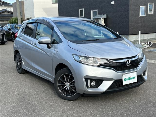 フィット1.5 ハイブリッド Sパッケージ 4WD4WD ワンオーナー