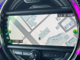 ●純正ナビ:一体感のあるナビは、高級感ある車内を演出してくれます。オーディオ機能も充実しておりますので、運転もより楽しめます♪