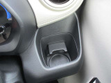 運転席で使用できるドリンクホルダーです。