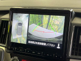 【マルチアラウンドモニター】専用のカメラにより、上から見下ろしたような視点で360度クルマの周囲を確認することができます☆死角部分も確認しやすく、狭い場所での切り返しや駐車もスムーズに行えます。