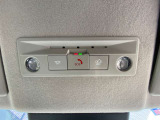 SOSコールスイッチです。NissanConnectにご加入していただくとご利用いただけます。所定のお手続きが必要です。