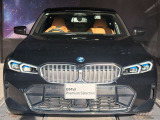 エンジェルアイ、イカリングと呼ばれるBMWのライトの正式名称は「コロナリング」です。一目でBMWとわかる伝統のデザインです。