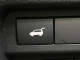 【パワーバックドア】スマートキーや運転席のボタンを押すだけでリアゲートが自動で開閉します!荷物を持っている時や、高い位置にあるバックドアを閉める際に便利な機能です♪
