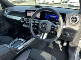 中古車だけではなく、新車も多岐にわたり、正規輸入車販売を行っております。全国選りすぐりの仕入ネットワークの中からあなたにピッタリのお車を探します!