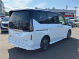 セレナ 1.4 e-POWER ハイウェイスターV 